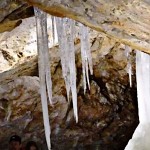 Stalactite de glace. נטיפי קרח מושחזים